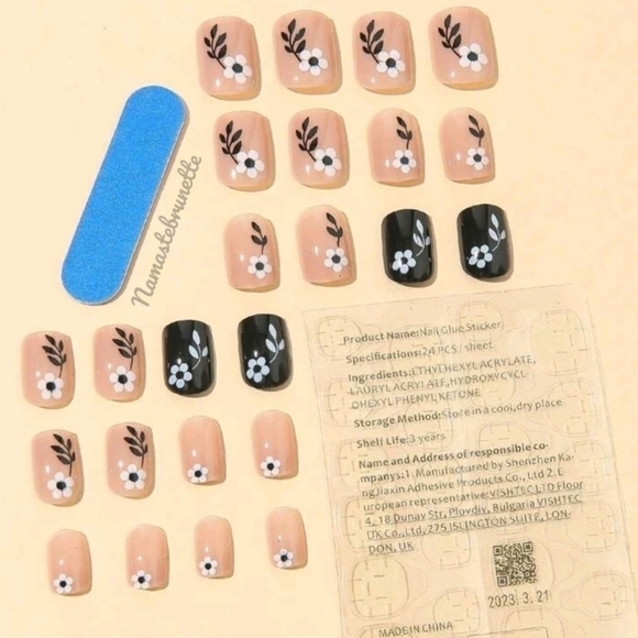 2/$16 Floral Short Press On Nails - Picture 9 of 17